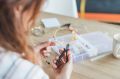Sieraden maken: Een creatieve en ontspannende hobby